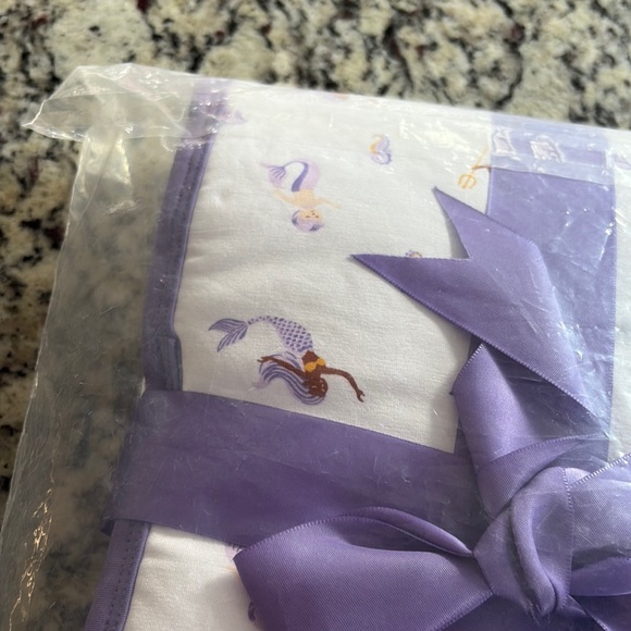 Bubble Baby Mermaid Bamboo Blanket - Picture 6 of 7